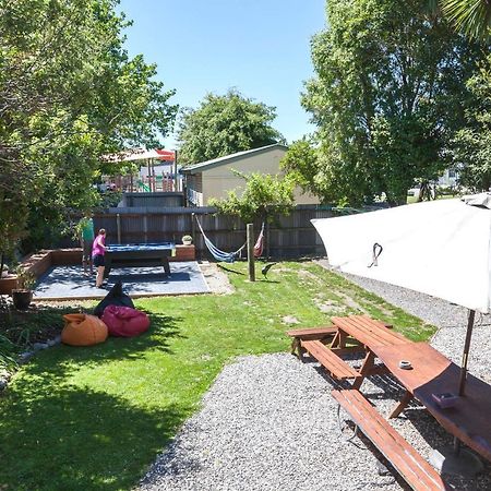 Hostel Around The World Backpackers Christchurch Exterior foto