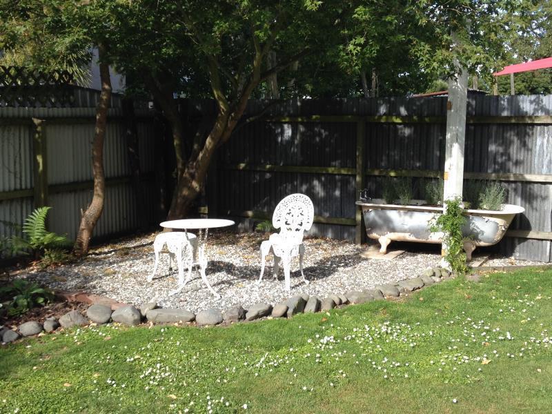 Hostel Around The World Backpackers Christchurch Exterior foto