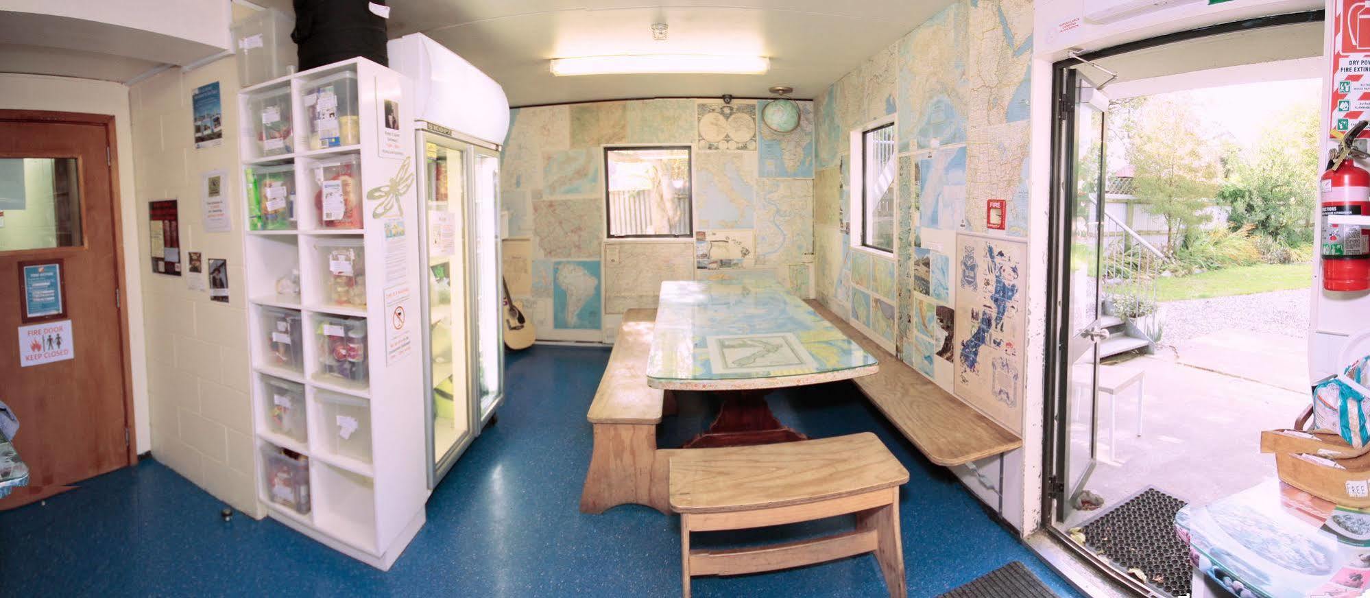 Hostel Around The World Backpackers Christchurch Exterior foto