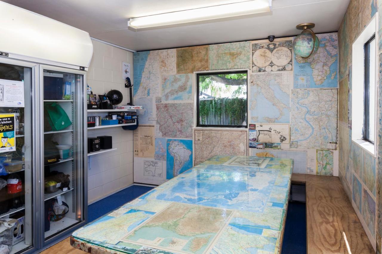 Hostel Around The World Backpackers Christchurch Exterior foto